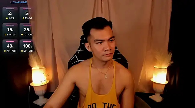 000batman000 online show from February 2025 01:17:02 PM