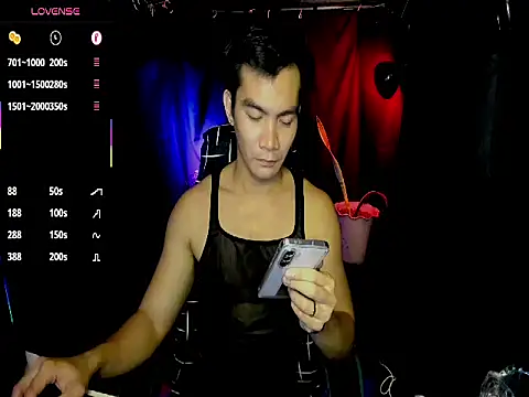 Snapshot of 000batman000 chatting on March 2026 02:02:02 PM 000batman000 online show from March 2026 02:02:02 PM