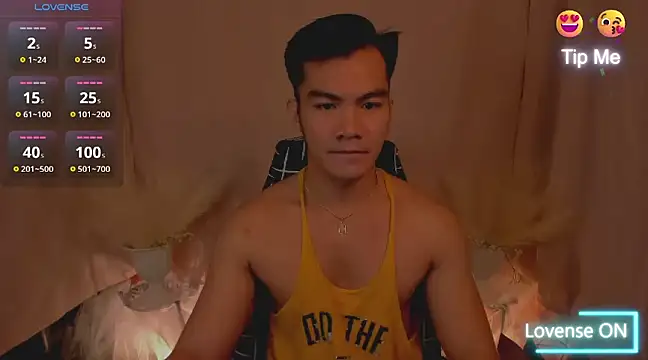 000batman000 online show from December 2024 11:19:01 PM