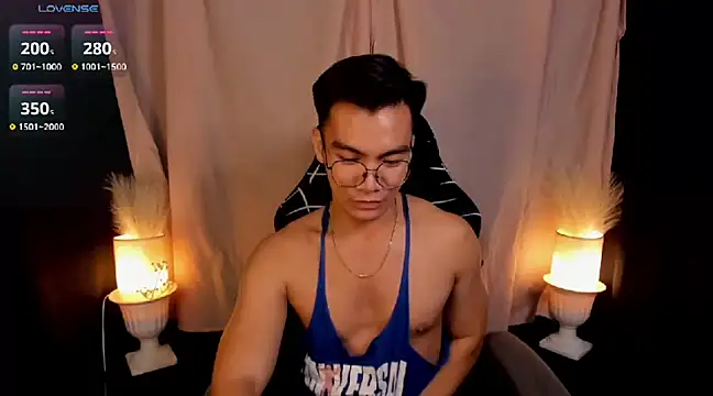 000batman000 online show from February 2025 04:14:01 PM