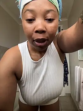 Snapshot of cherrybabe76 chatting on November 2025 05:46:01 AM cherrybabe76 online show from November 2025 05:46:01 AM