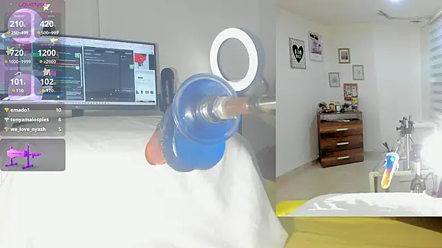 sofi velez online show from November 2025 05:39:02 PM