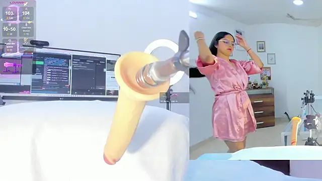 sofi velez online show from October 2025 05:13:02 PM