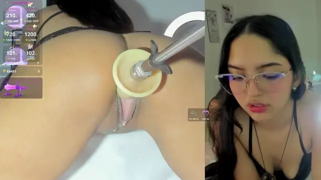 Snapshot of sofi_velez chatting on April 2026 07:58:02 PM sofi velez online show from April 2026 07:58:02 PM