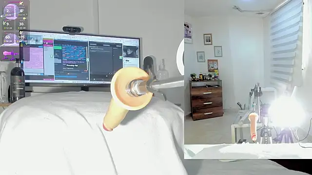 sofi velez online show from November 2025 05:05:01 PM