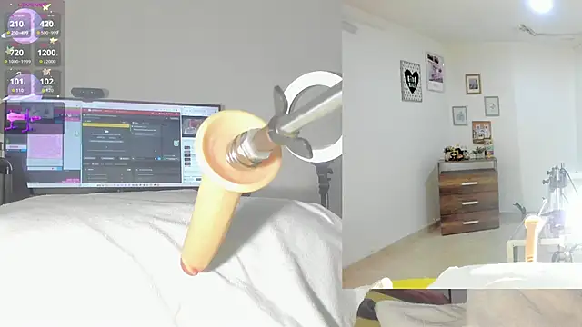 sofi velez online show from October 2025 05:26:02 PM