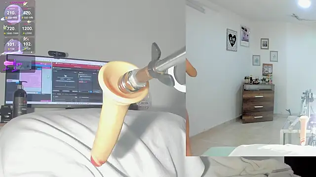 sofi velez online show from October 2025 05:23:02 PM