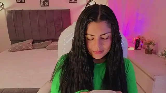 Catalinaa martinez online show from November 2025 03:21:01 AM