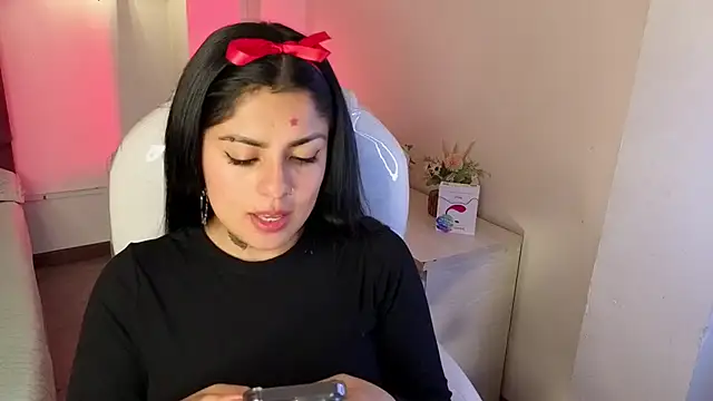 Snapshot of Catalinaa_martinez chatting on October 2025 03:07:02 AM Catalinaa martinez online show from October 2025 03:07:02 AM