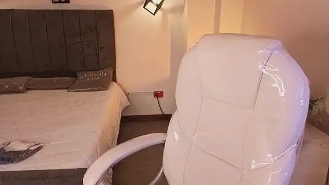 Catalinaa martinez online show from November 2025 03:22:02 AM