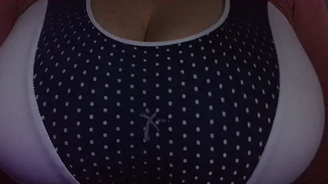 AnnyelinnaLove online show from November 2025 11:25:01 AM