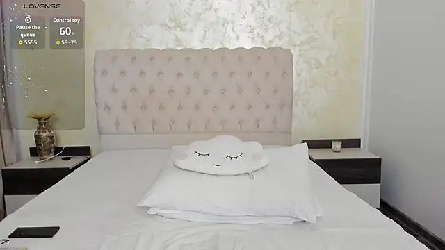 Snapshot of BiancaCruzzz chatting on November 2025 08:20:01 PM BiancaCruzzz online show from November 2025 08:20:01 PM