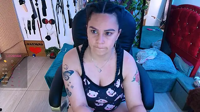 Snapshot of elektra_32 chatting on September 2025 05:40:02 PM elektra 32 online show from September 2025 05:40:02 PM