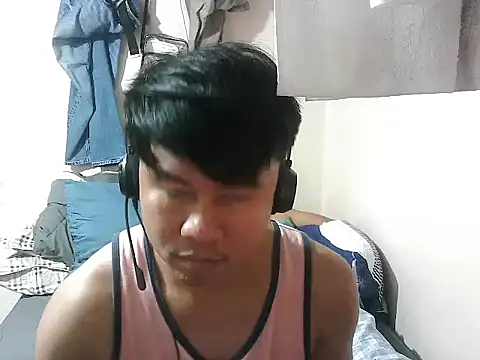Snapshot of clarkivan34 chatting on August 2026 01:05:01 PM clarkivan34 online show from August 2026 01:05:01 PM