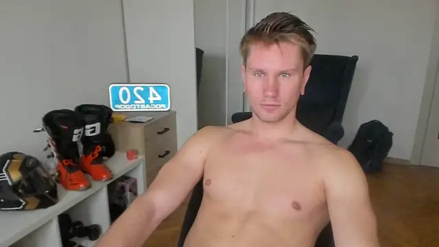 kevin-park online show from October 2025 07:08:01 AM