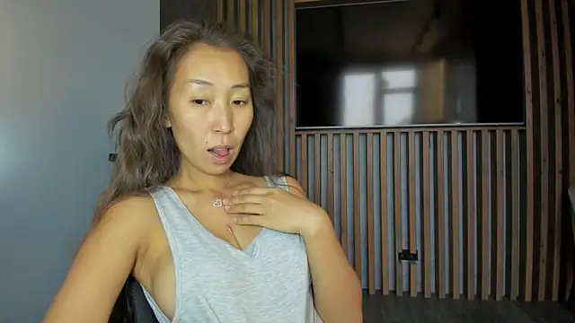 Kimmy sunn online show from October 2025 01:10:02 PM