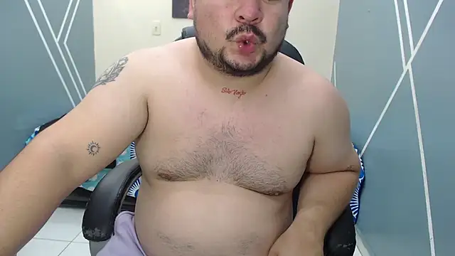 Snapshot of oso_dirty_ chatting on March 2025 05:41:02 PM oso dirty online show from March 2025 05:41:02 PM