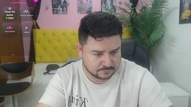 Snapshot of oso_dirty_ chatting on March 2025 05:30:02 PM oso dirty online show from March 2025 05:30:02 PM