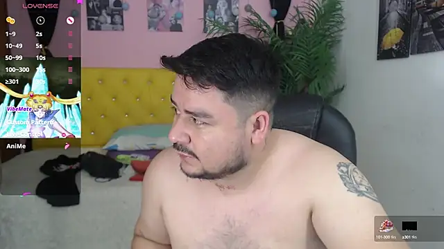 Snapshot of oso_dirty_ chatting on February 2025 05:33:01 PM oso dirty online show from February 2025 05:33:01 PM