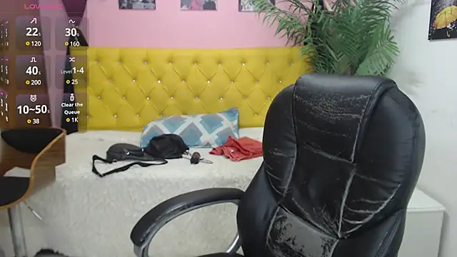 Snapshot of oso_dirty_ chatting on March 2025 05:38:02 PM oso dirty online show from March 2025 05:38:02 PM