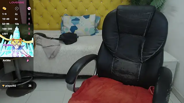 Snapshot of oso_dirty_ chatting on March 2025 05:55:02 PM oso dirty online show from March 2025 05:55:02 PM