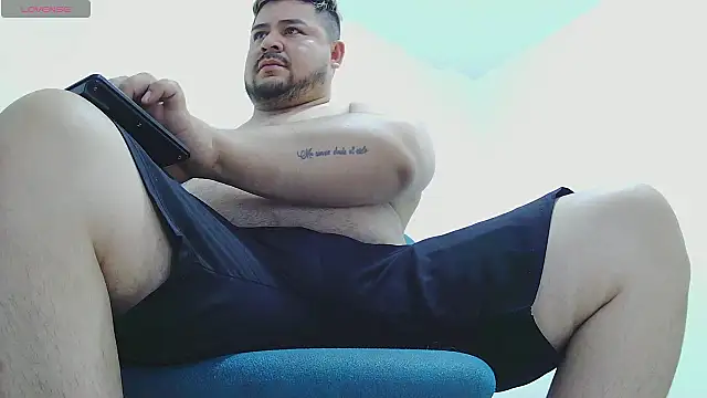 Snapshot of oso_dirty_ chatting on September 2025 06:25:01 PM oso dirty online show from September 2025 06:25:01 PM