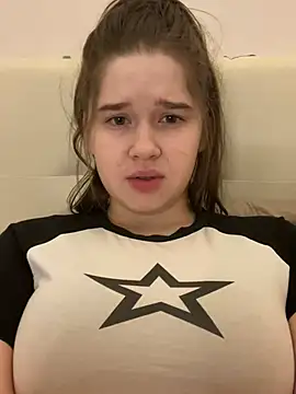 Snapshot of HornyGirlH chatting on February 2025 03:46:02 AM HornyGirlH online show from February 2025 03:46:02 AM