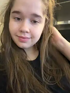 Snapshot of HornyGirlH chatting on June 2026 09:20:02 AM HornyGirlH online show from June 2026 09:20:02 AM