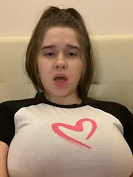 Snapshot of HornyGirlH chatting on February 2025 03:55:02 AM HornyGirlH online show from February 2025 03:55:02 AM