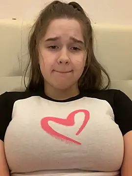 Snapshot of HornyGirlH chatting on February 2025 11:14:02 PM HornyGirlH online show from February 2025 11:14:02 PM