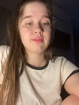 Snapshot of HornyGirlH chatting on November 2025 03:10:02 AM HornyGirlH online show from November 2025 03:10:02 AM