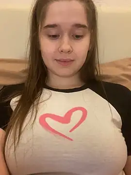 Snapshot of HornyGirlH chatting on October 2025 01:26:01 AM HornyGirlH online show from October 2025 01:26:01 AM