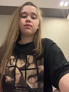 HornyGirlH online show from March 2026 01:17:01 AM