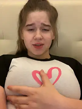 Snapshot of HornyGirlH chatting on February 2025 12:26:01 AM HornyGirlH online show from February 2025 12:26:01 AM