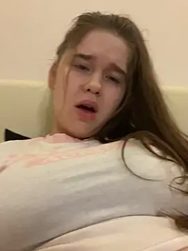 Snapshot of HornyGirlH chatting on March 2025 10:21:01 PM HornyGirlH online show from March 2025 10:21:01 PM