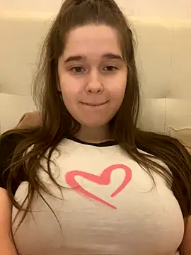 Snapshot of HornyGirlH chatting on October 2025 10:32:01 PM HornyGirlH online show from October 2025 10:32:01 PM