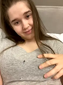 Snapshot of HornyGirlH chatting on November 2025 02:34:01 AM HornyGirlH online show from November 2025 02:34:01 AM