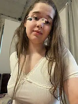 HornyGirlH online show from May 2026 05:09:01 PM