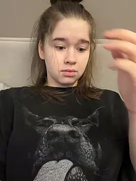 HornyGirlH online show from March 2026 04:45:01 AM