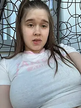 HornyGirlH online show from May 2026 05:22:01 PM