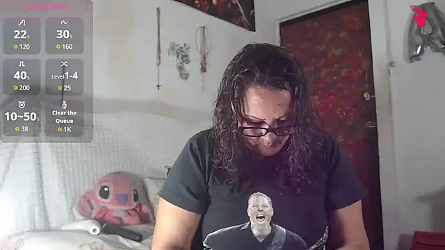 Snapshot of BiirdyDavis chatting on October 2025 11:01:02 AM BiirdyDavis online show from October 2025 11:01:02 AM