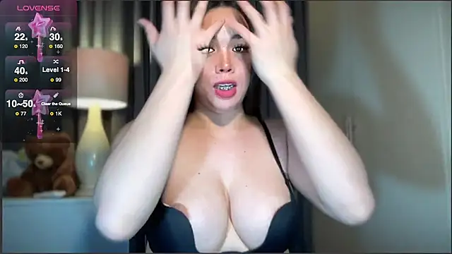 MISSANACONDA online show from October 2025 03:29:02 AM