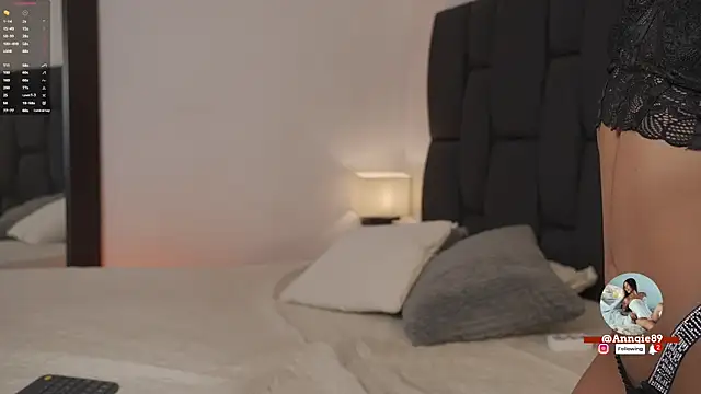 MelisaLopez  online show from February 2026 12:24:02 PM