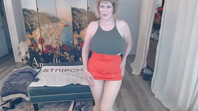 Snapshot of SindeeDix chatting on June 2026 11:04:01 PM SindeeDix online show from June 2026 11:04:01 PM