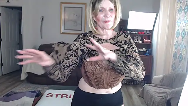 SindeeDix online show from October 2025 04:43:02 PM