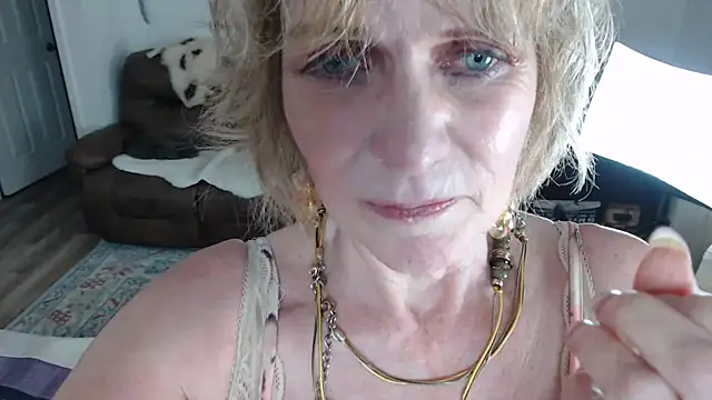 SindeeDix online show from January 2025 05:55:02 PM