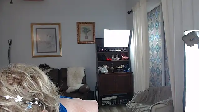 SindeeDix online show from September 2025 02:53:02 PM