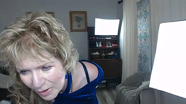 SindeeDix online show from September 2025 03:23:02 PM