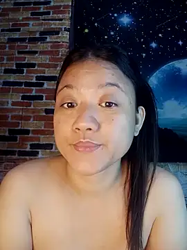 Urchanel online show from April 2026 10:35:01 PM