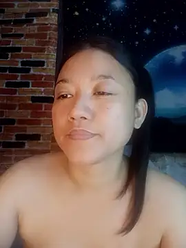 Urchanel online show from April 2026 04:19:01 AM